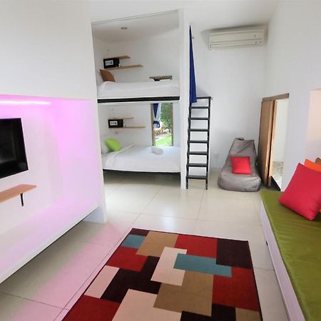 Albergue Cornerstone Bali Coworking Canggu Exterior foto